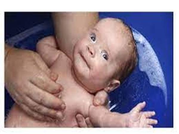 Baby Bath, Baby Bath at Home, Bathing, Baby Bathing, Tub bath, Lap Bath,